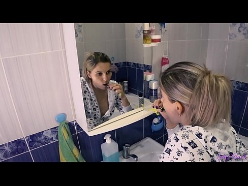 ❤️ Pijamaz jantzitako gazteekin ahozko esperma amaitzen da ipurdian - Letty Black ️❌ Sluts gugan